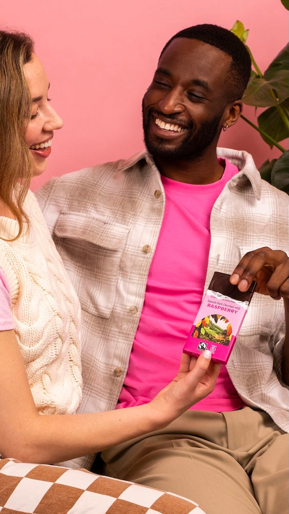 Divine 70% Dark Chocolate Raspberry bar 90g – Divine Chocolate